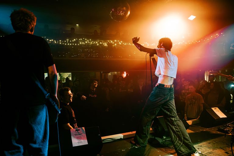 MACËY performing live at Jive in Adelaide 